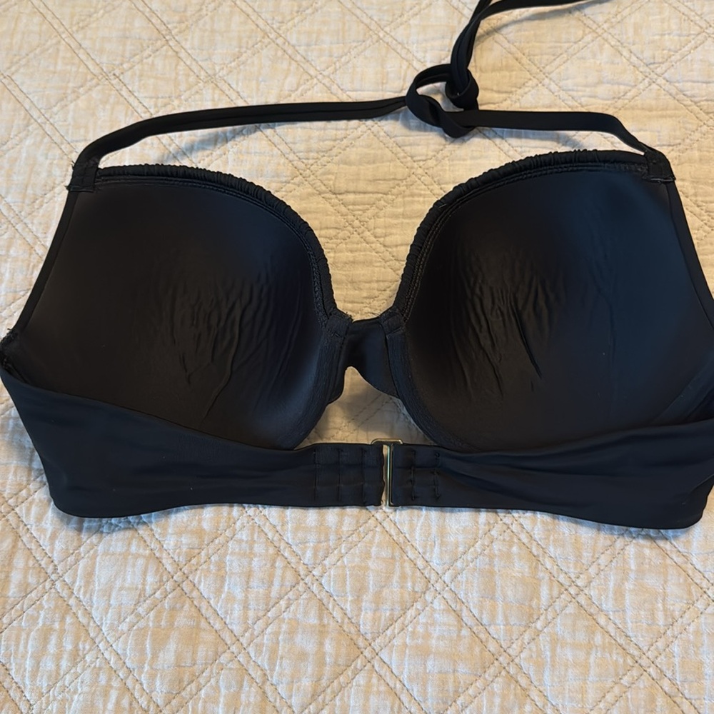 Victoria’s Secret Bikini - Picture 7 of 7